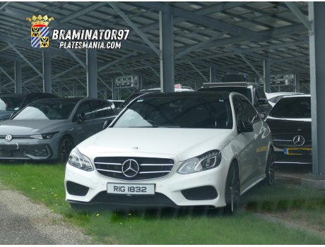 RIG 1832, Mercedes-Benz E-Klasse