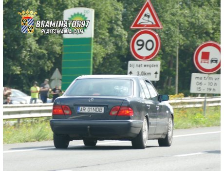 AR 01 NDB, Mercedes-Benz E-Klasse