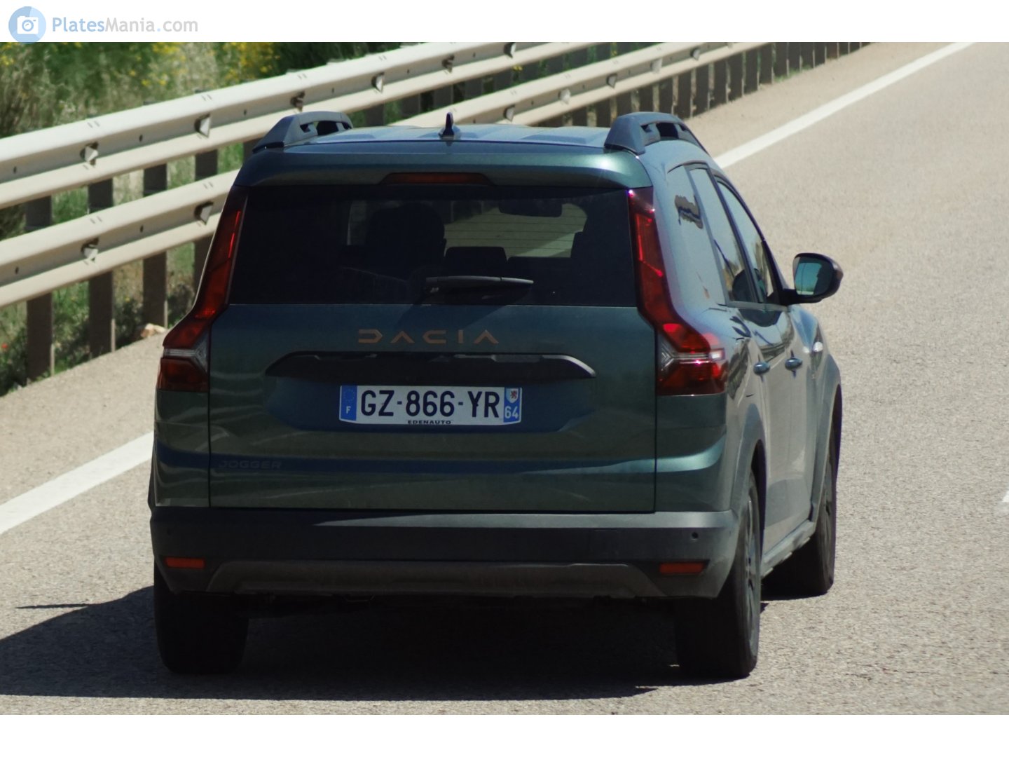 GZ-866-YR, Dacia Jogger 1st gen (RJI), 2022–