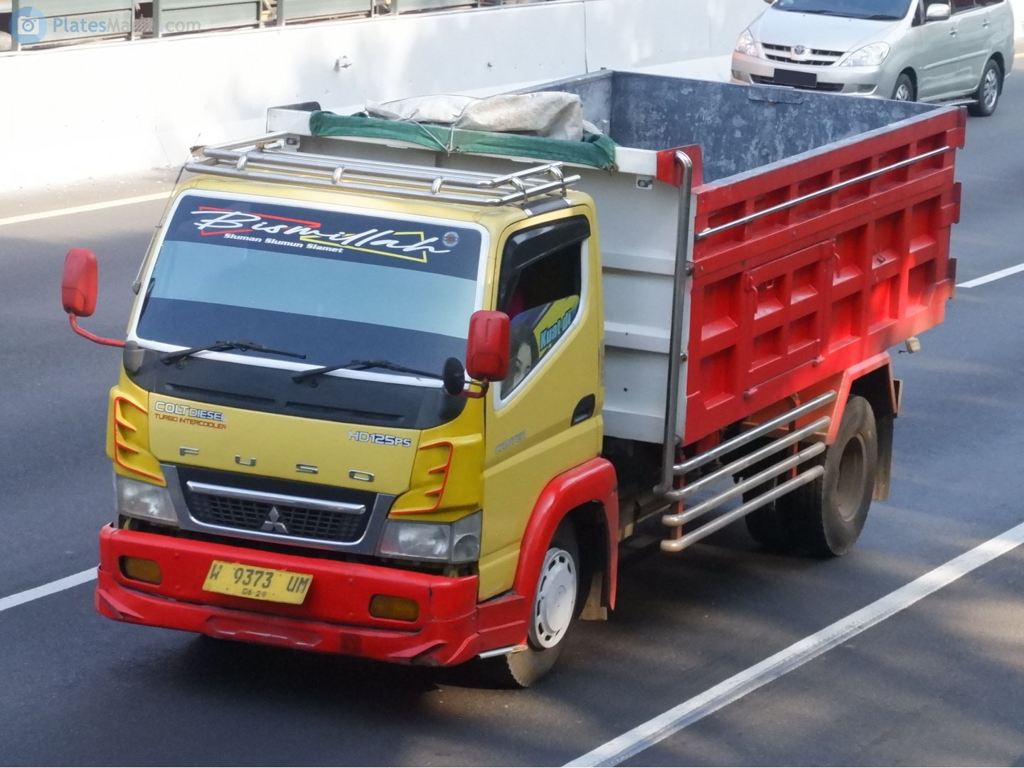 W 9373 UM, Mitsubishi Fuso Canter 2nd gen (FBA-FEA), 2010–2020