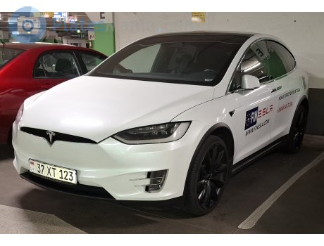 37 XT 123, Tesla Model X