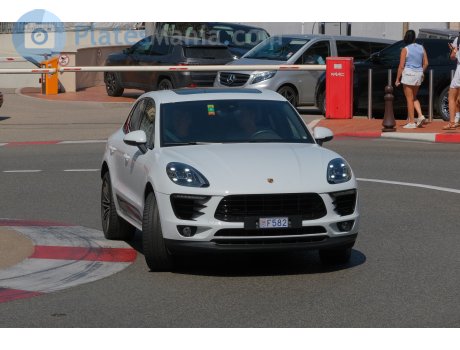 F582, Porsche Macan