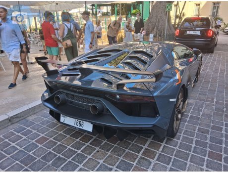 J 1666, Lamborghini Aventador