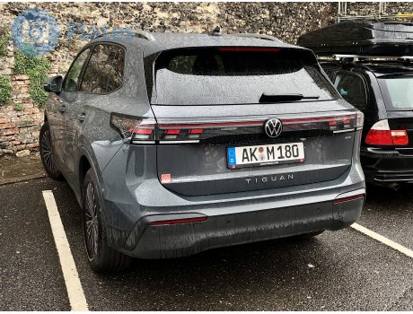 AK M 180, Volkswagen Tiguan