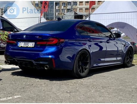 DI 8880 IA, BMW M5