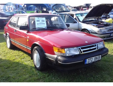 272 BKB, SAAB 900