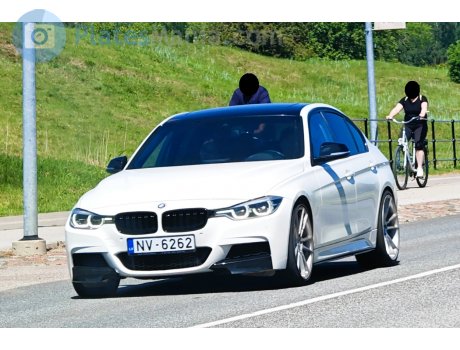 NV-6262, BMW 3 Series