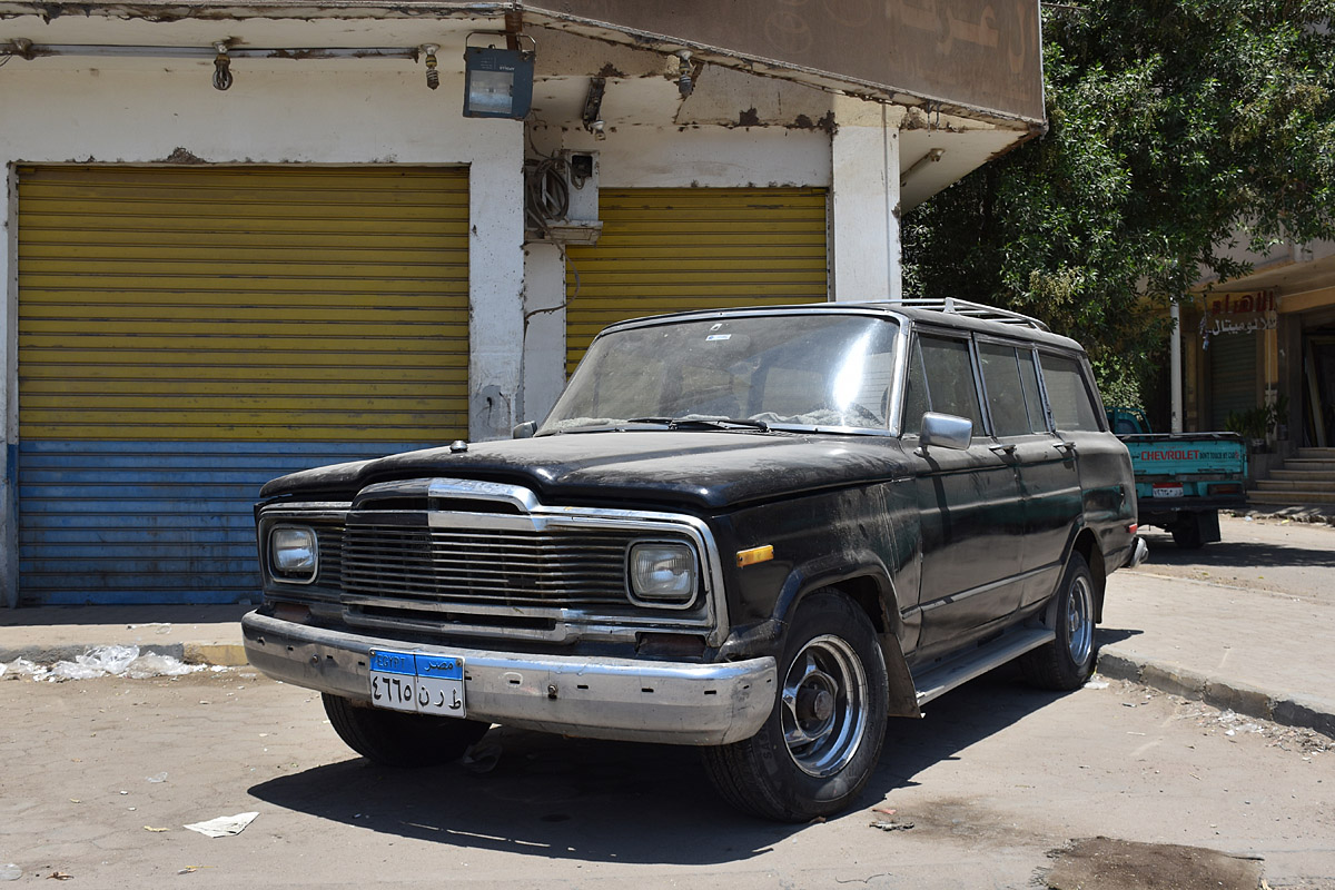 ٤٦٦٥ نرط, Jeep Wagoneer 1st gen (SJ), 1962–1983
