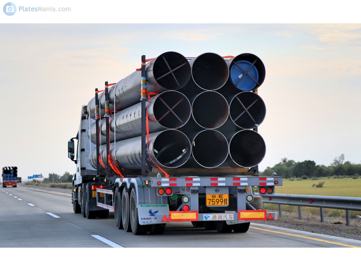 新E·7599挂, Pótkocsik 