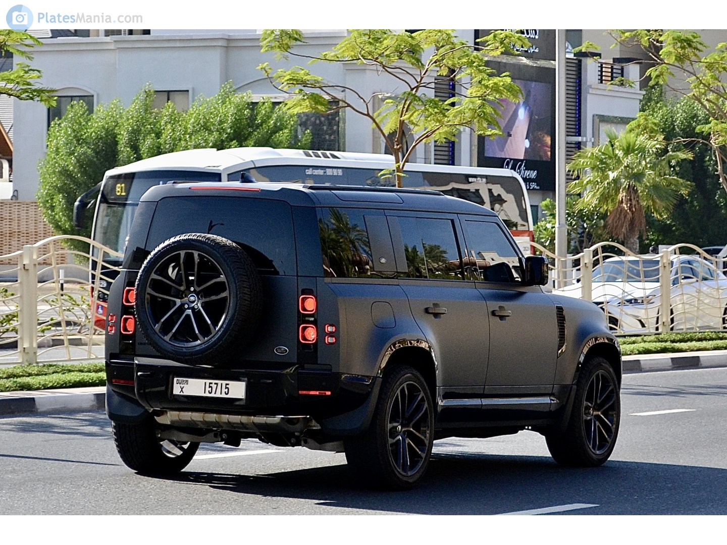 X 15715, Land Rover Defender 
