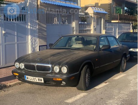 M 4485 WM, Jaguar XJ