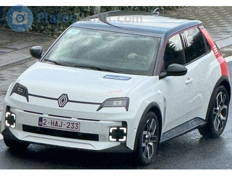 2-HAJ-233, Renault 5
