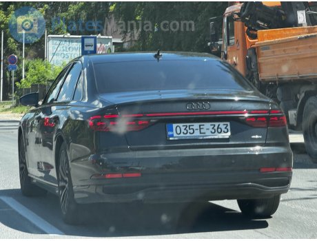O35-E-363, Audi A8