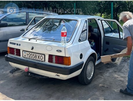т 2058 ХО, Ford Escort