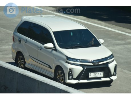 E 1217 LT, Toyota Avanza