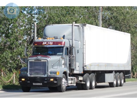 м551ту82, Freightliner FLD