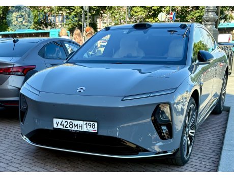 у428мн198, NIO ET9