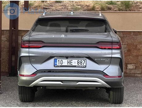 10 HE 887, BYD Song