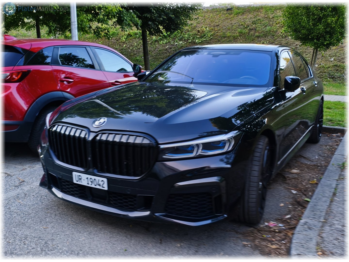 UR 19042, BMW 7 Series 6th gen (G11/G12), facelift, 2019–2022