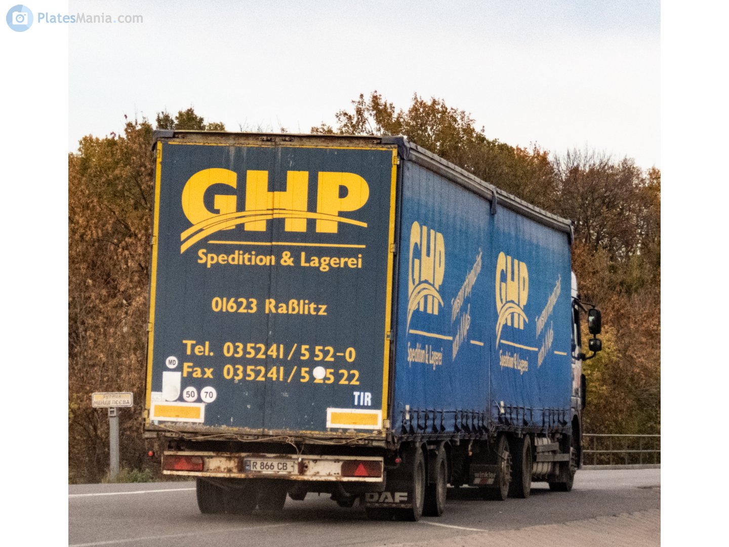 R 866 CB, Trailers (2015) 