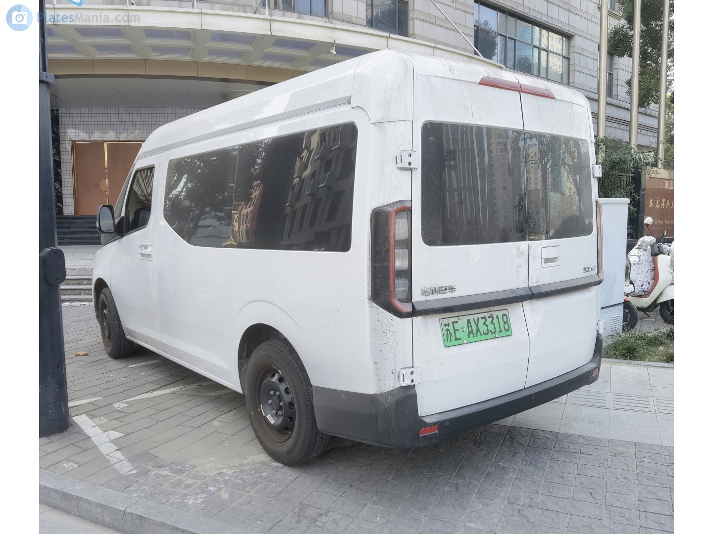 苏E·AX3318, Farizon (Yuancheng) Farion SV 