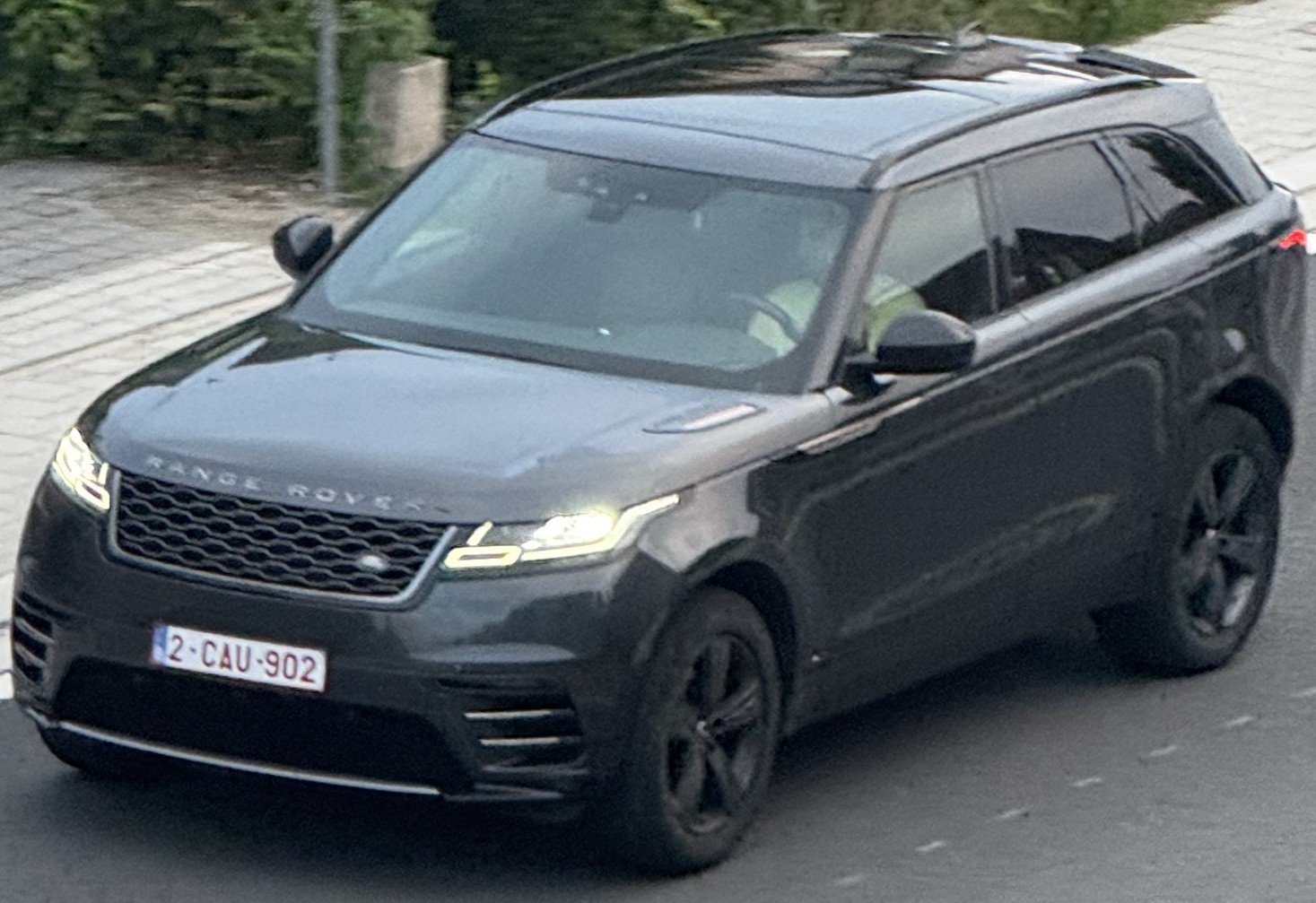 2-CAU-902, Land Rover Range Rover Velar 1st gen (L560), 2017–