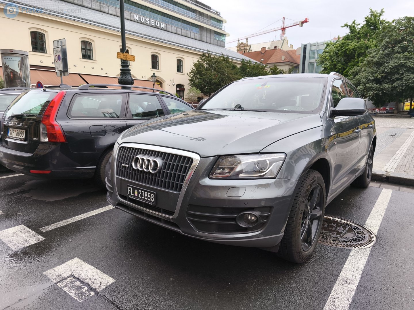 FL 23858, Audi Q5 1st gen (8RB), 2008–2017