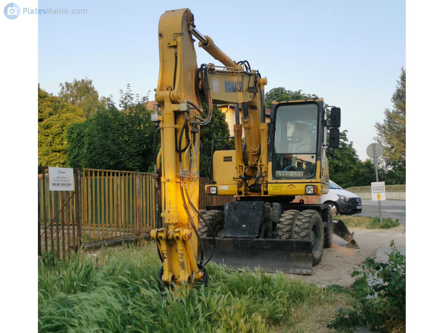 YKE-468, Komatsu PW-Series 