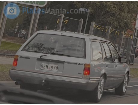 DBM-878, Holden Commodore