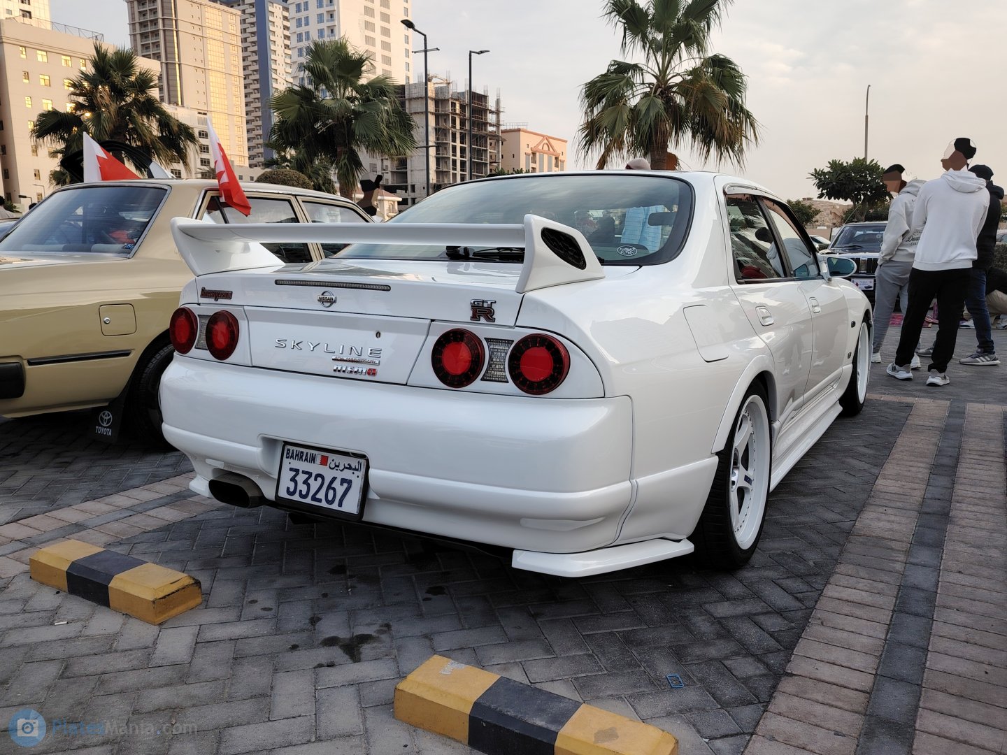 33267, Nissan Skyline 9th gen Sedan (R33), 1993–1998