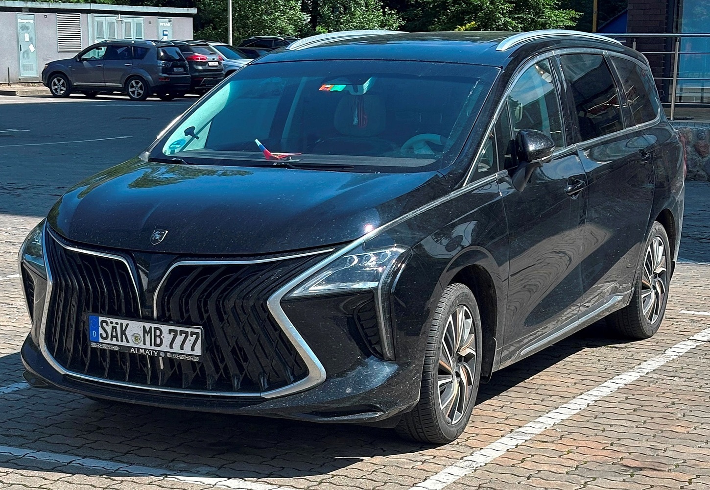 SÄK MB 777, Forthing (Fengxing) U-Tour/Yacht (Youting) 