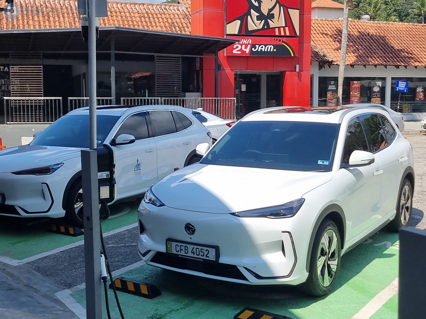 CFB 4052, Proton e.MAS 7 