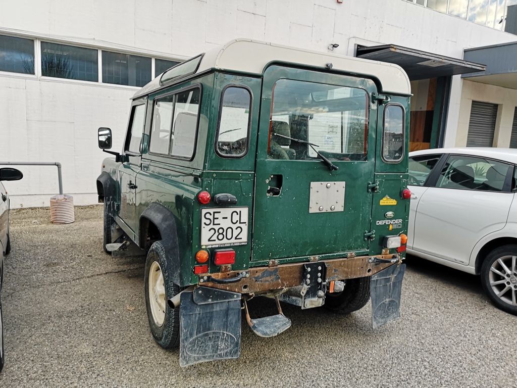 SE 2802 CL, Land Rover Defender 1st gen 90