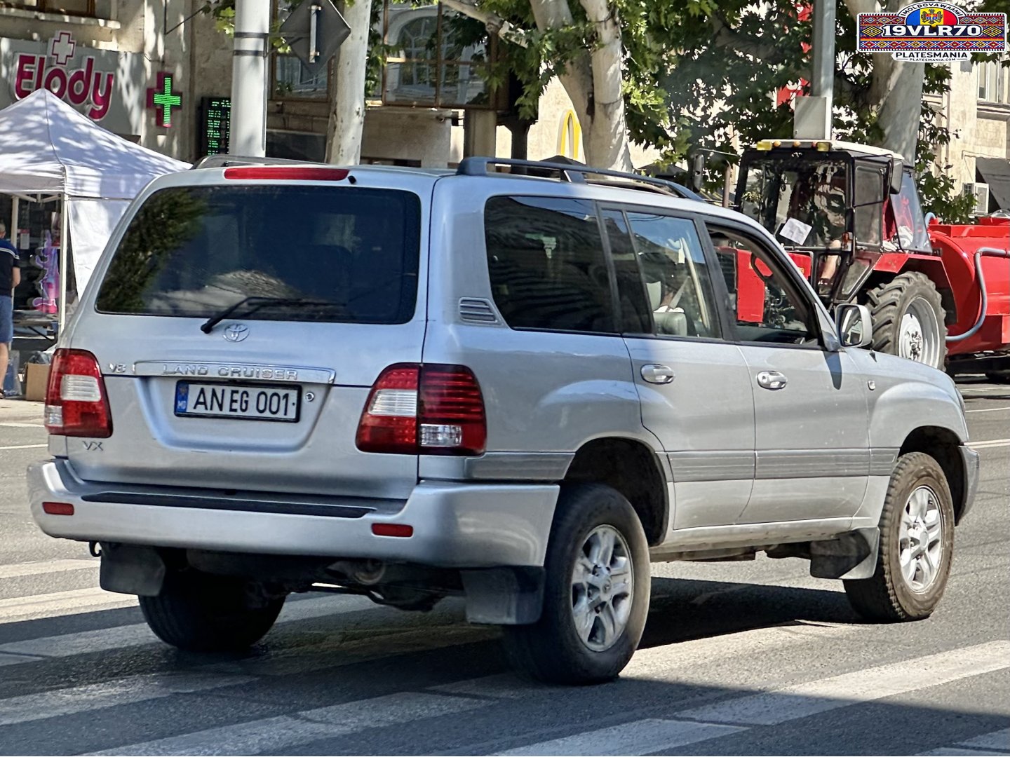 AN EG 001, Toyota Land Cruiser 100 (J100), 1998–2007