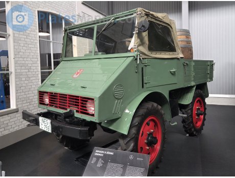 NES C 759, Mercedes-Benz Unimog