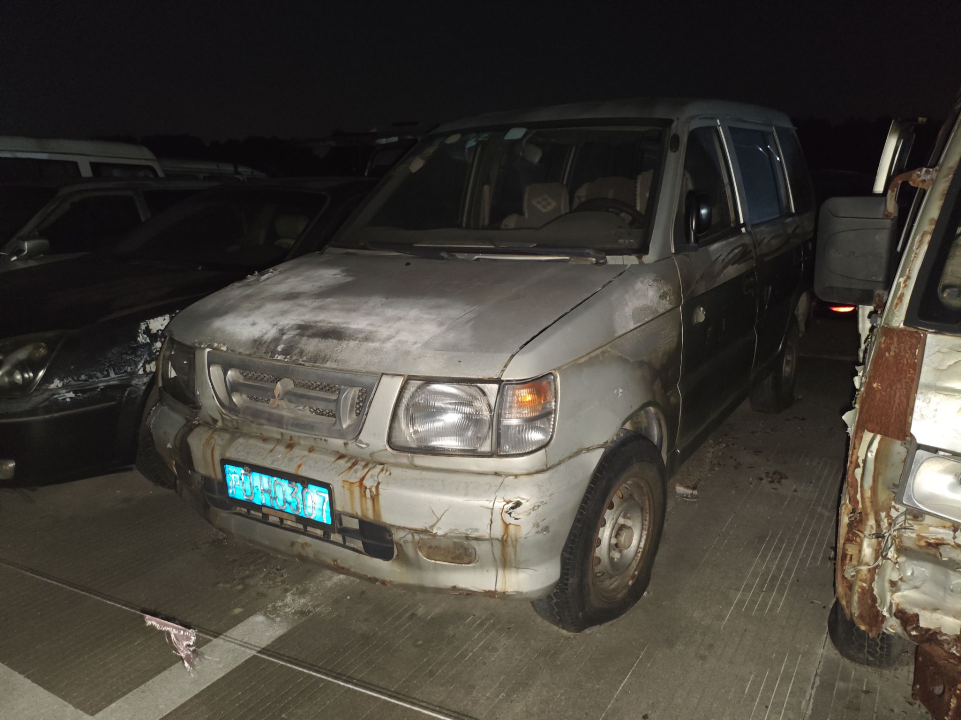 沪D·H0307, Mitsubishi Freeca 