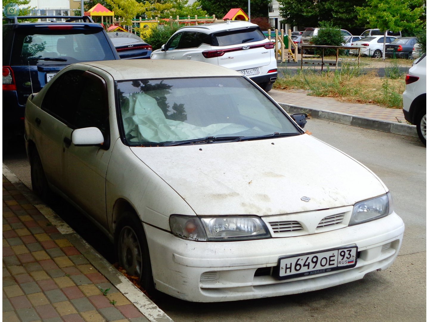 н 649 ое 93, Nissan Pulsar 5th gen Sedan (N15), 1995–2000