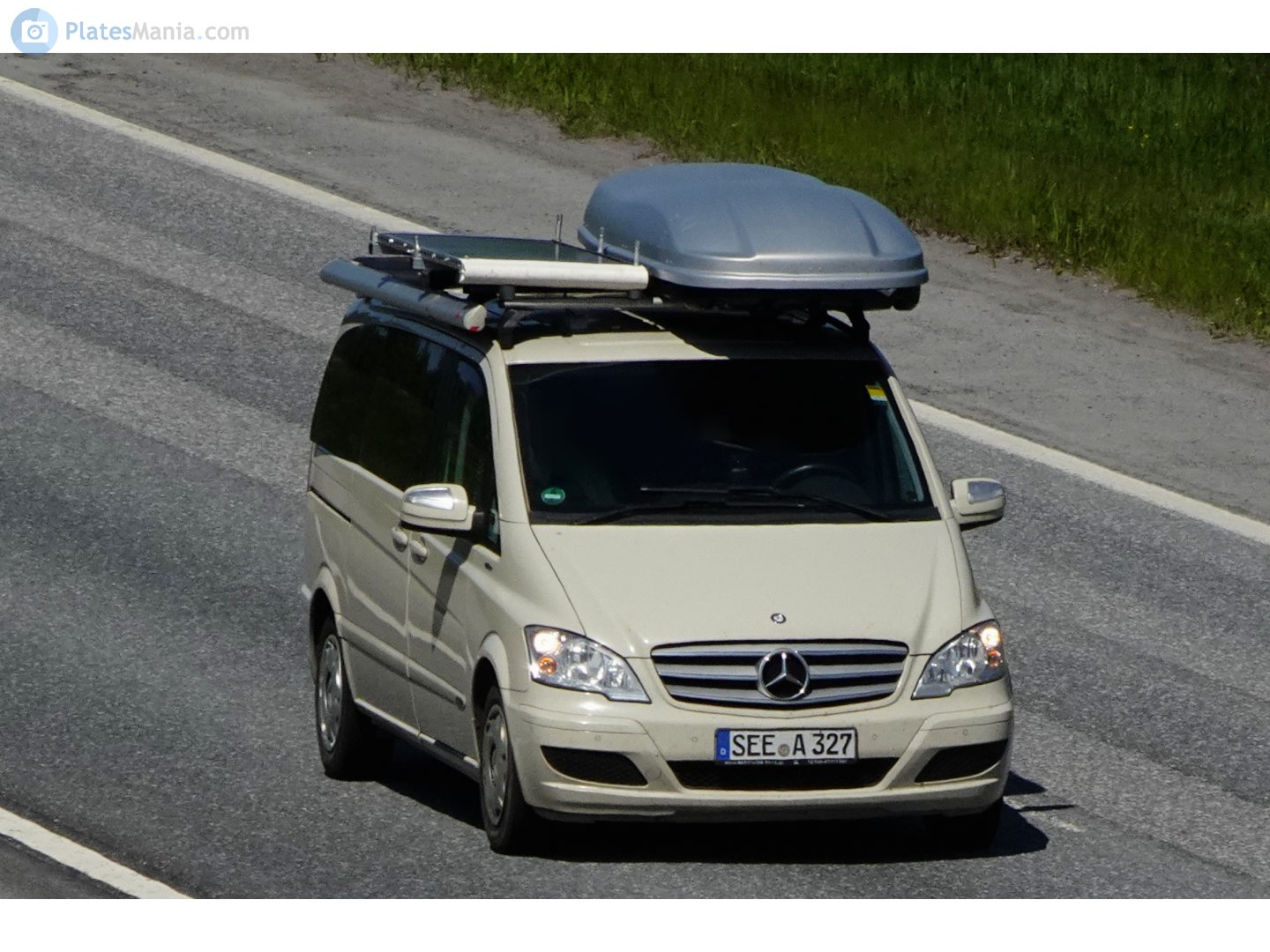 SEE A 327, Mercedes-Benz Viano 