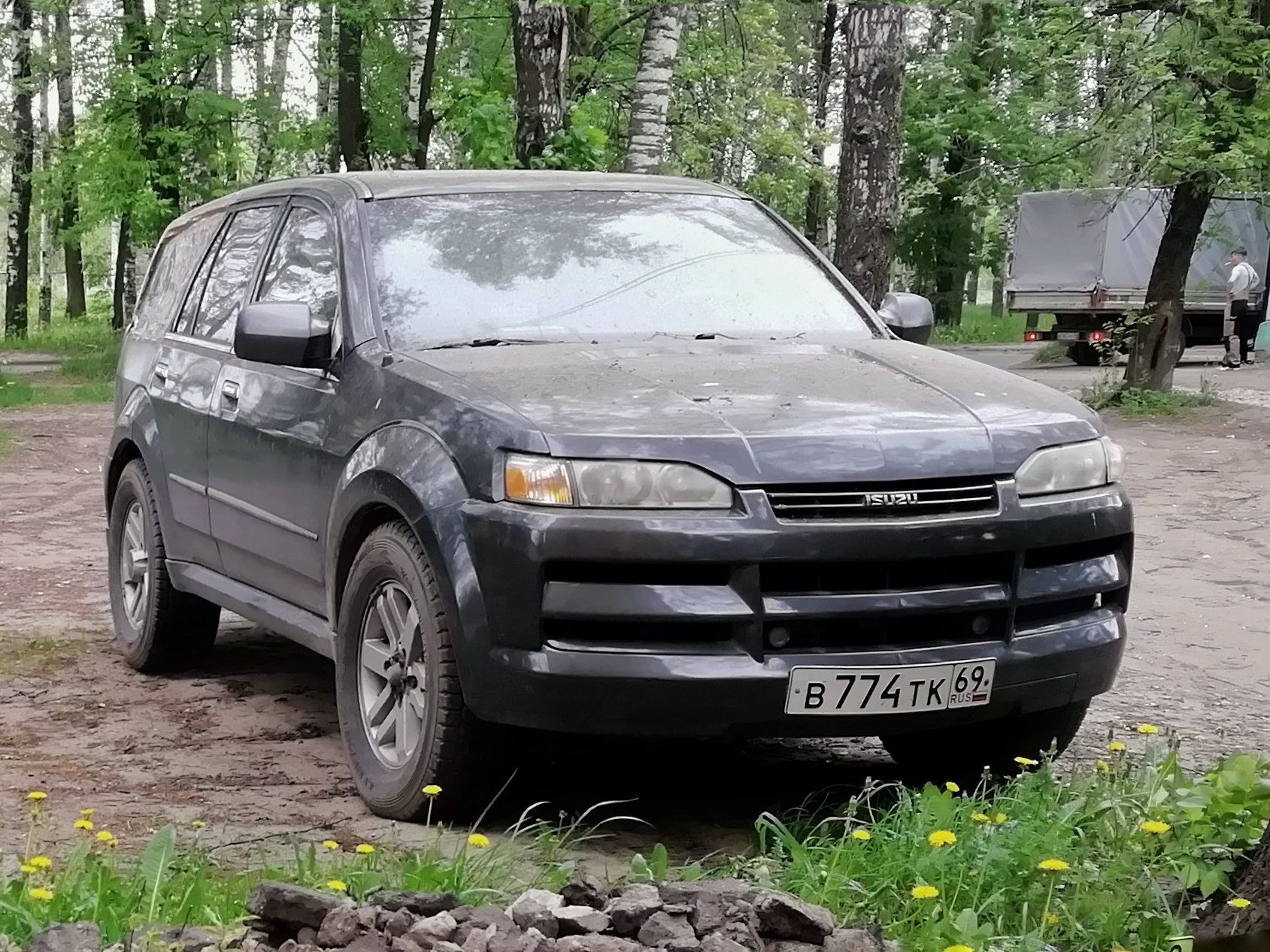 в 774 тк 69, Isuzu Axiom 1st gen (178/E-UPS26FW), 2001–2004