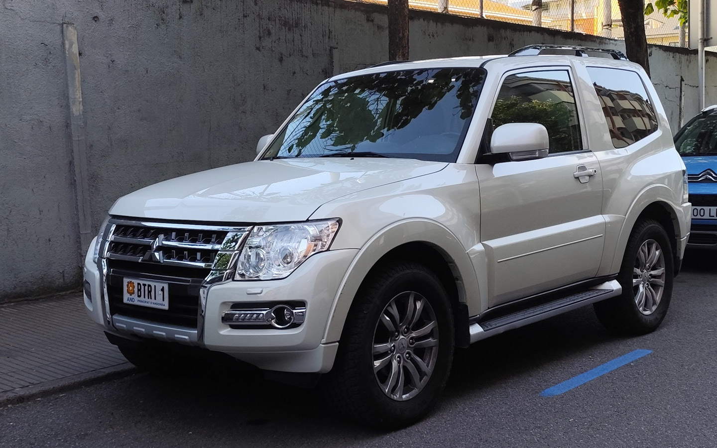 BTRI 1, Mitsubishi Montero 4th gen 3-door SUV (V80/NS/NT/NW/NX), 2006–2021