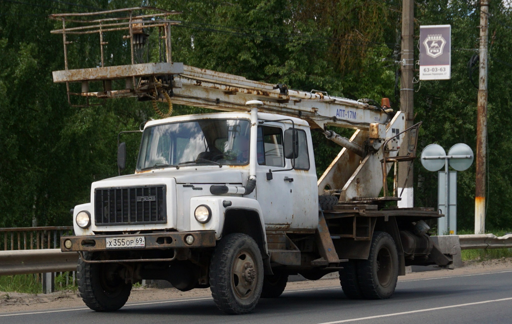 х 355 ор 69, GAZ 3308 33086 Земляк (Zemlyak), 2004–