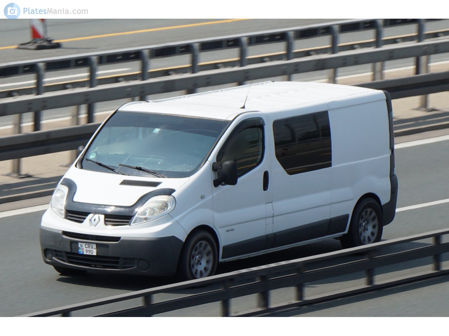 CRV 990, Renault Trafic 2nd gen (X83), 2001–2014