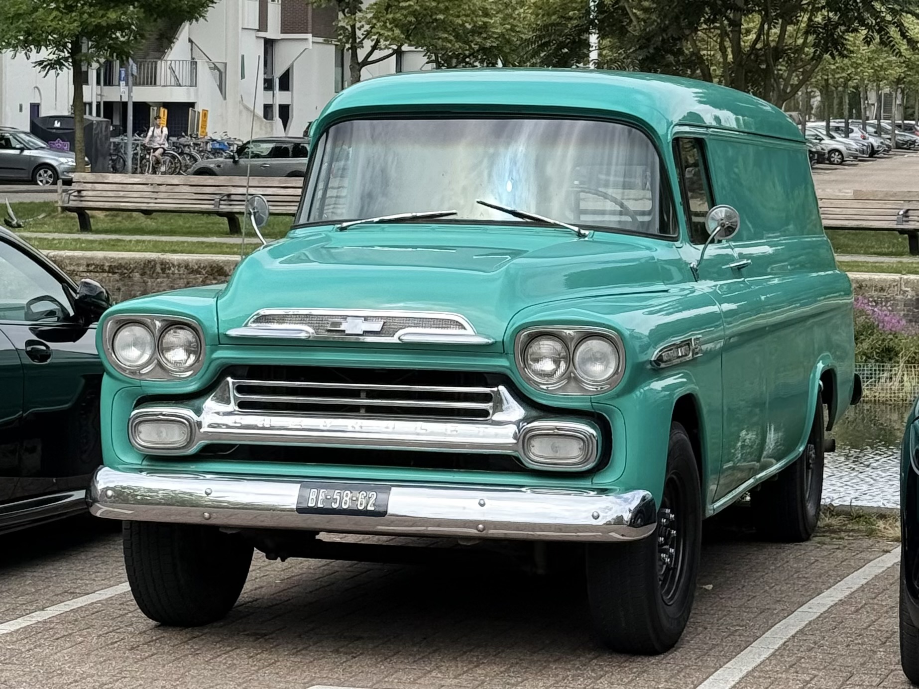 BE-58-62, Chevrolet Task Force Light-Duty Apache 30 Panel Van (A-body), facelift, 1957–1959
