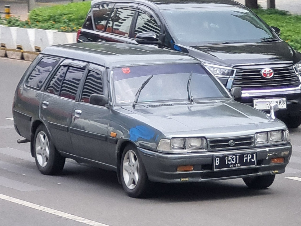 B 1531 FPJ, Mazda Vantrend 1st gen (FA4; ID-market), 1993–1997