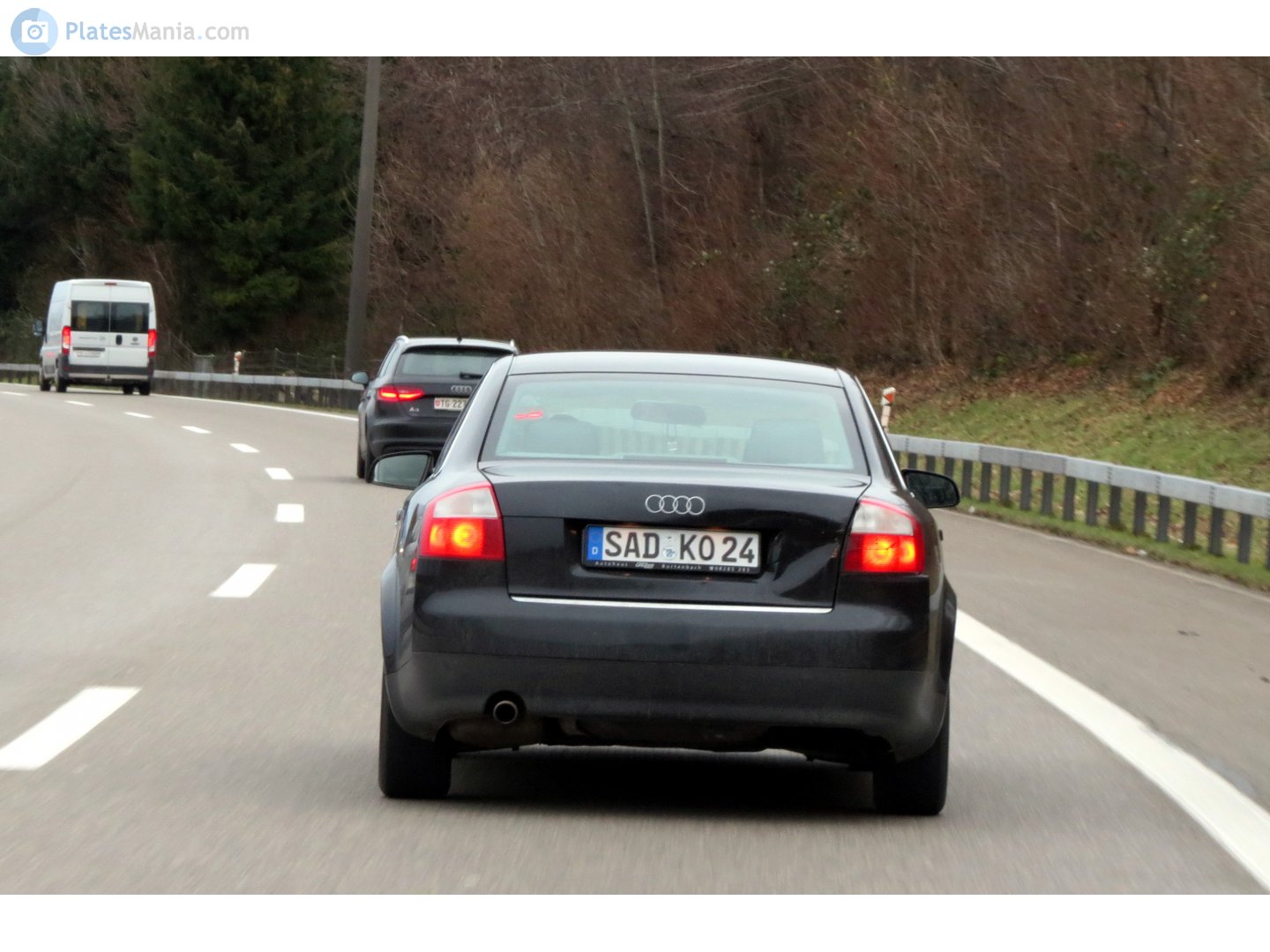 SAD KO 24, Audi A4 2nd gen Sedan (B6/8E2), 2000–2004
