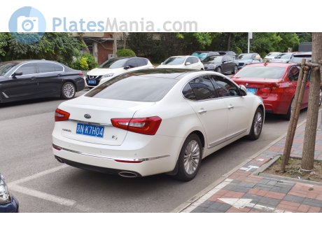 京N·K7H04, Kia Cadenza