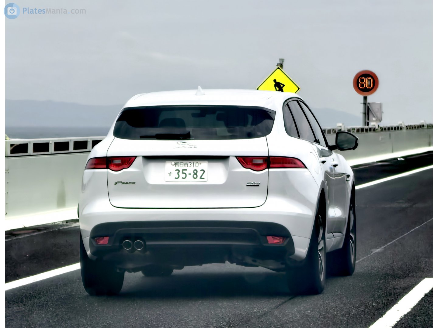 四日市 310 す 3582, Jaguar F-Pace 1st gen (X761), 2016–
