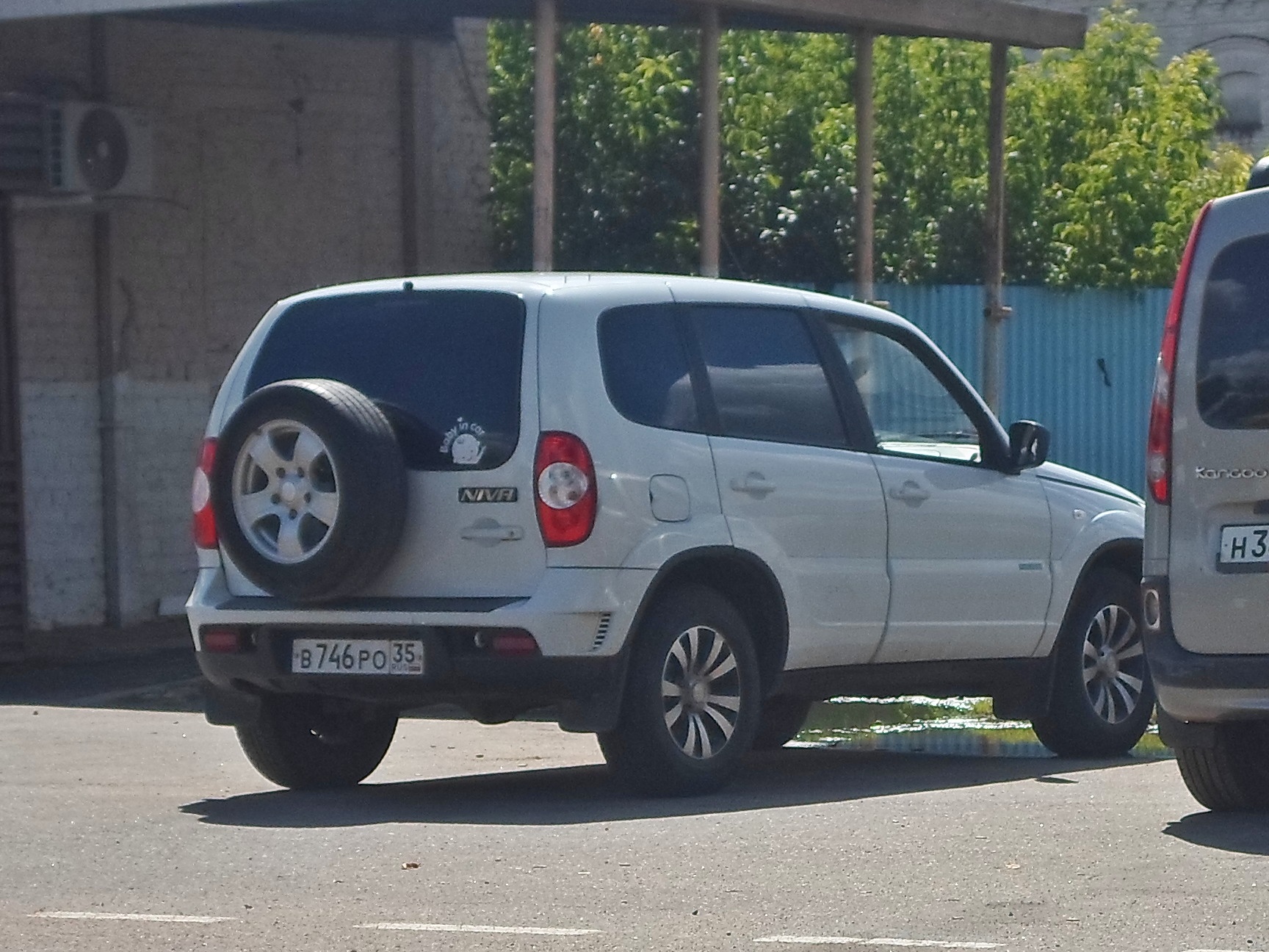 в 746 ро 35, Chevrolet 2123 Niva 1st gen, facelift, 2009–2020