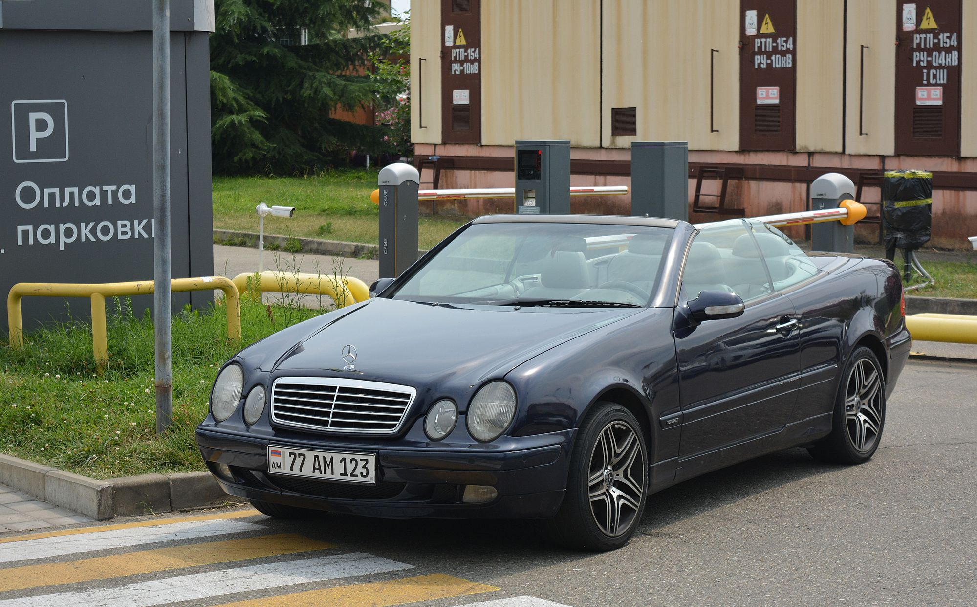 77 AM 123, Mercedes-Benz CLK-Klasse 1st gen Cabrio (A208), 1998–2002