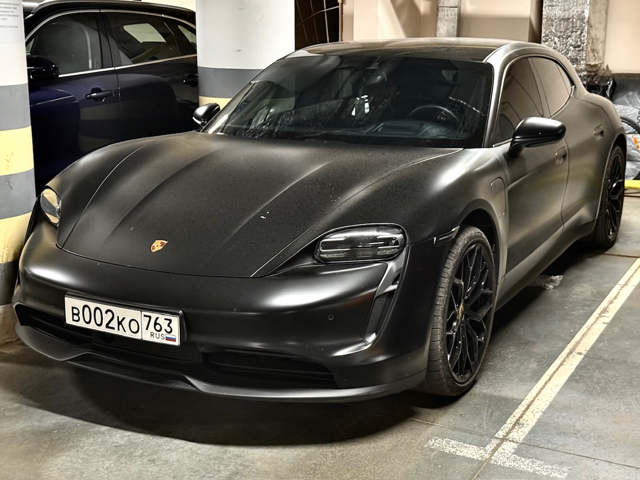 в 002 ко 763, Porsche Taycan 1st gen Sport Turismo (9J1), 2021–2024